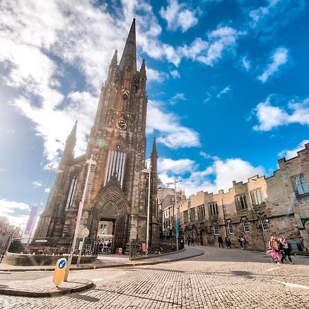 דירות אדינבורו Pass The Keys Modern 3 Bed Flat On The Historic Royal Mile מראה חיצוני תמונה