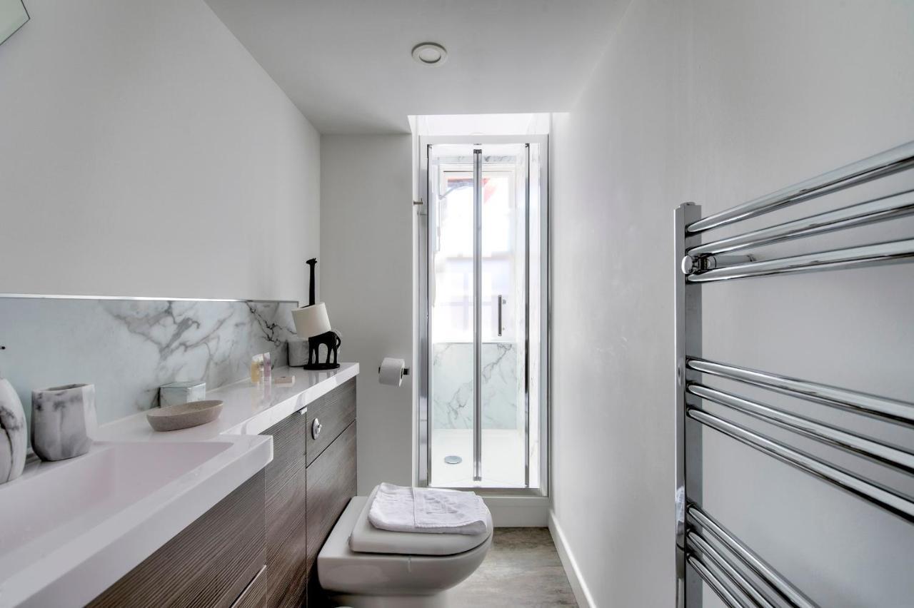 דירות אדינבורו Pass The Keys Modern 3 Bed Flat On The Historic Royal Mile מראה חיצוני תמונה