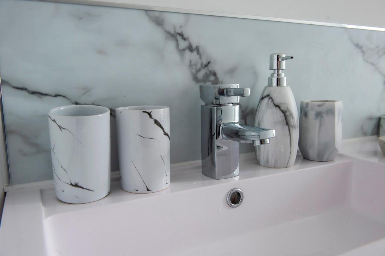 דירות אדינבורו Pass The Keys Modern 3 Bed Flat On The Historic Royal Mile מראה חיצוני תמונה